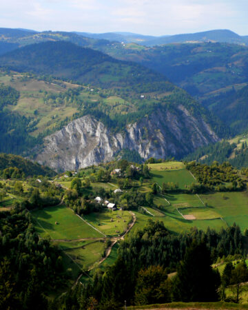 🌿 Atracții Turistice